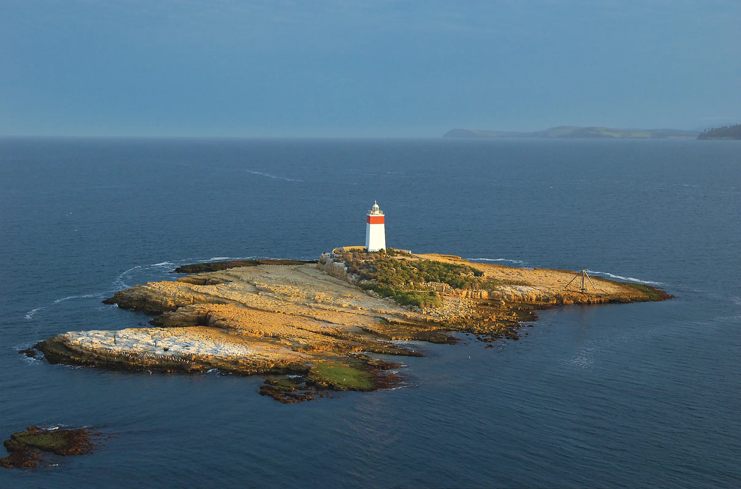ron Pot Lighthouse - Iron Pot Cruises