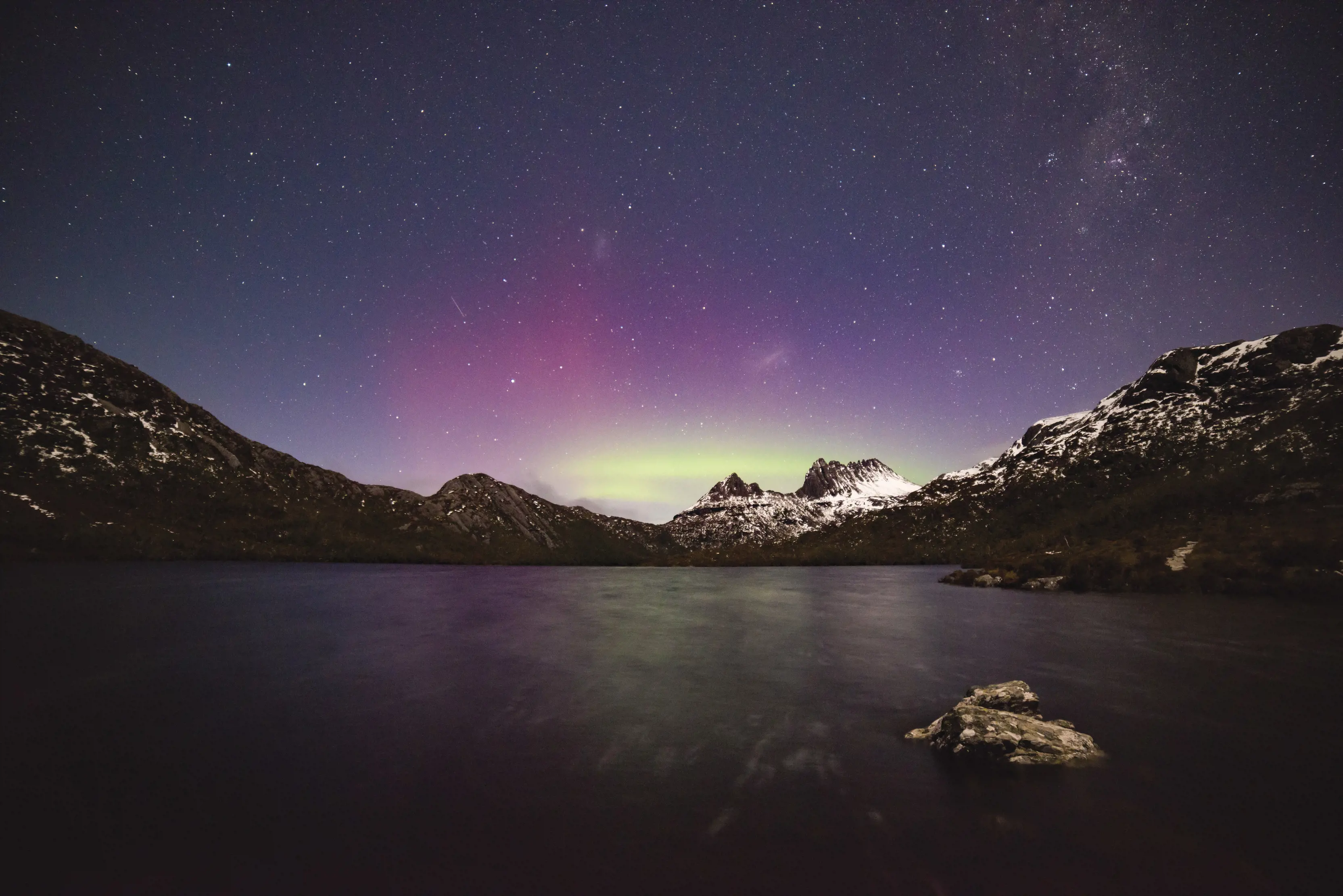 Aurora Australis over Cradle Mountain